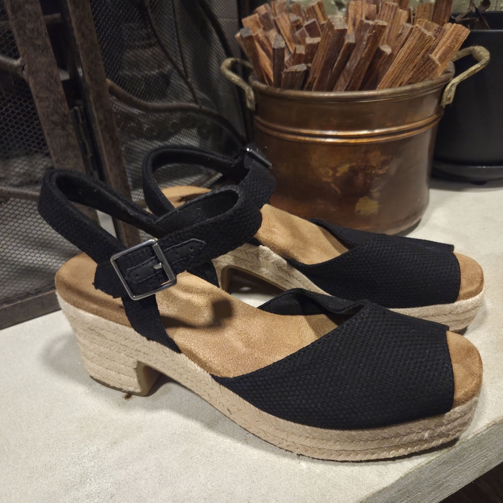 Toms Black Espadrille Wedge Suede Bottom Sandals